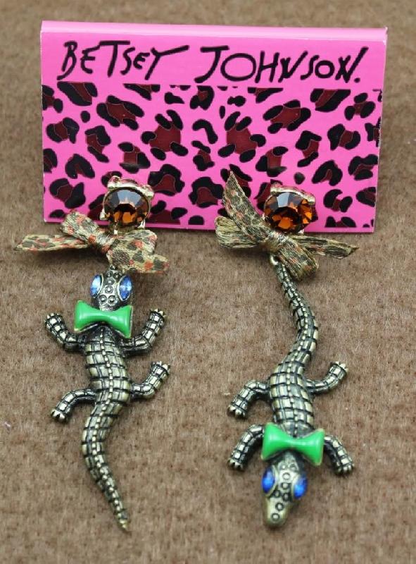 ������ �� Betsey Johnson