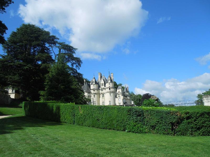 ����� ���� (Chateau d'Usse)