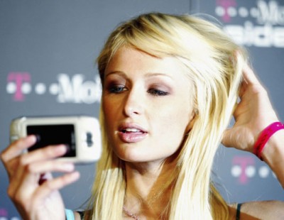 paris_hilton_sidekick.jpg