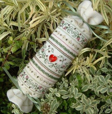 Wildflower Needle Roll.jpg